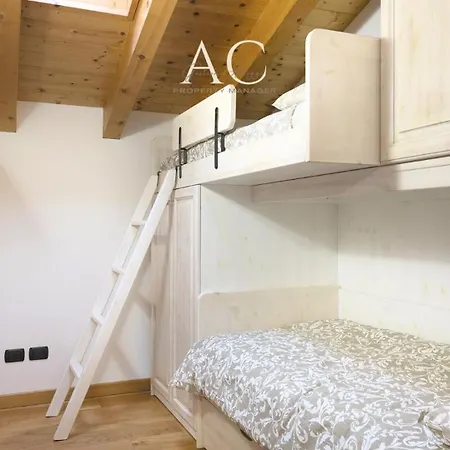 La Mansarda Apartment *